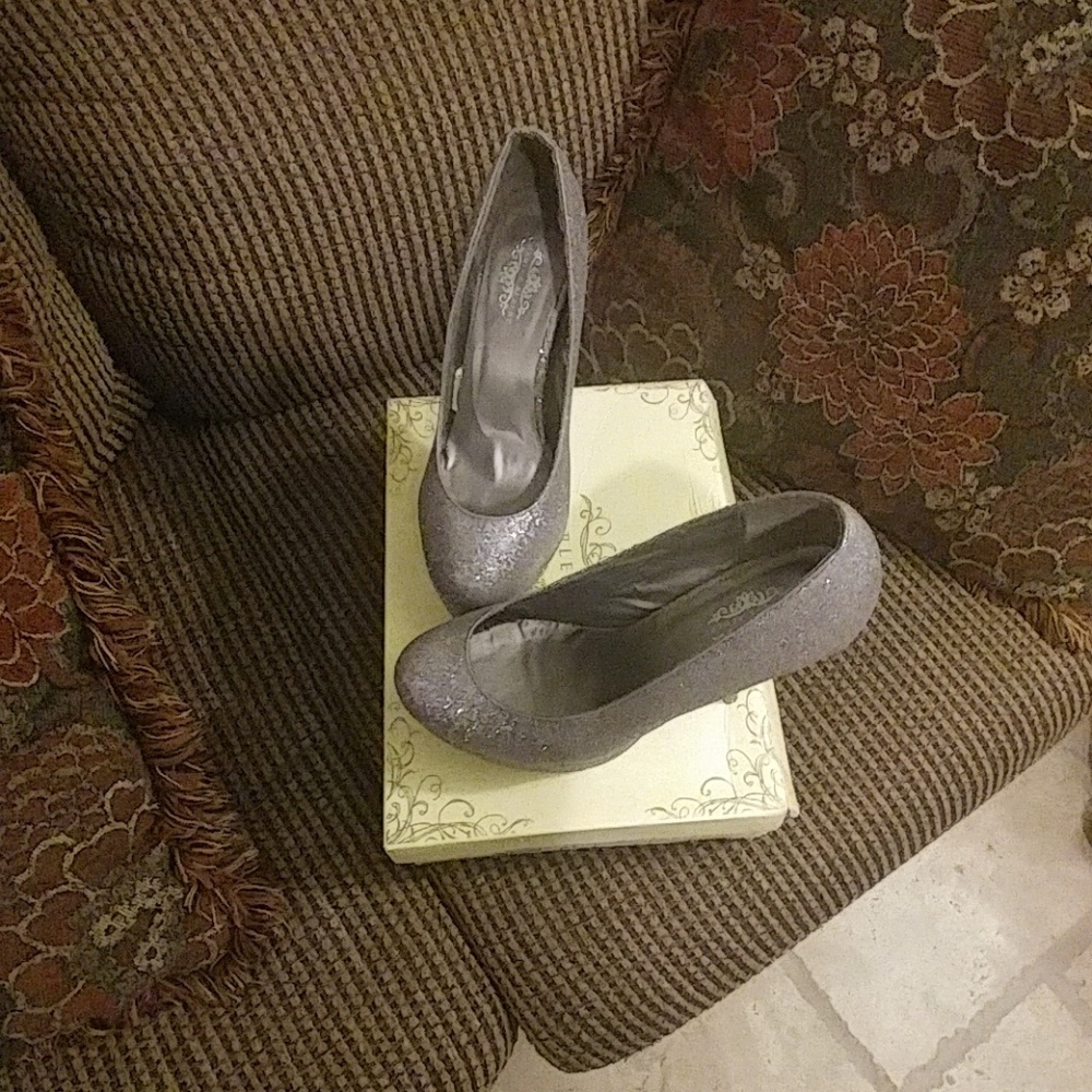 Only worn twice